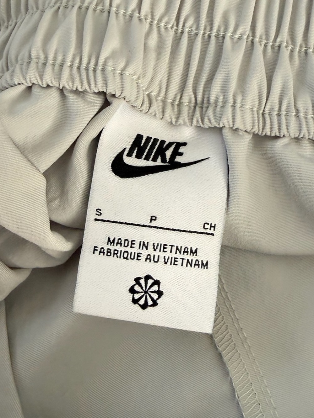 Nike Sportswear Essential Woven Skort Light Silver gray snap front Women’s small - Picture 10 of 14